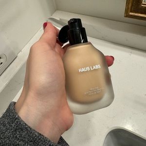 Haus Labs Foundation | 110 Light Neutral